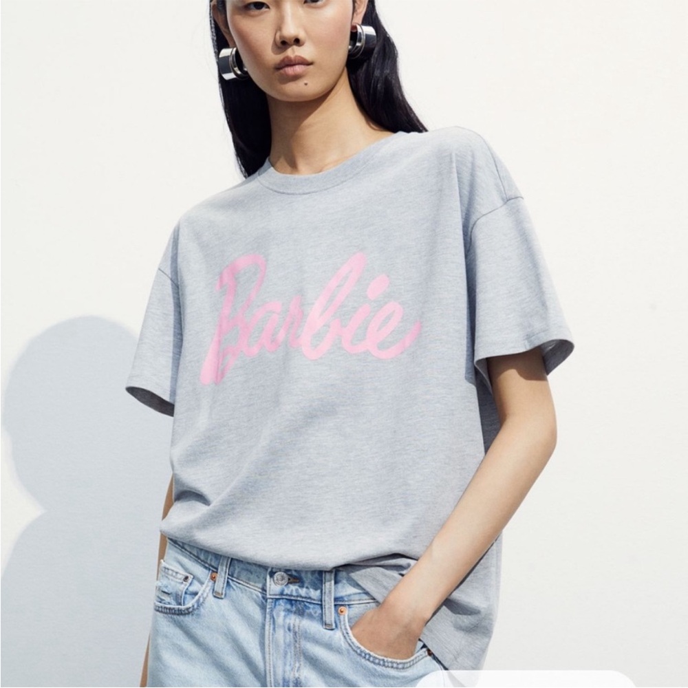 H&M barbie tshirt - gray